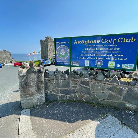Lovely Apartment Overlooking The Harbour And Bay Ardglass Exterior photo