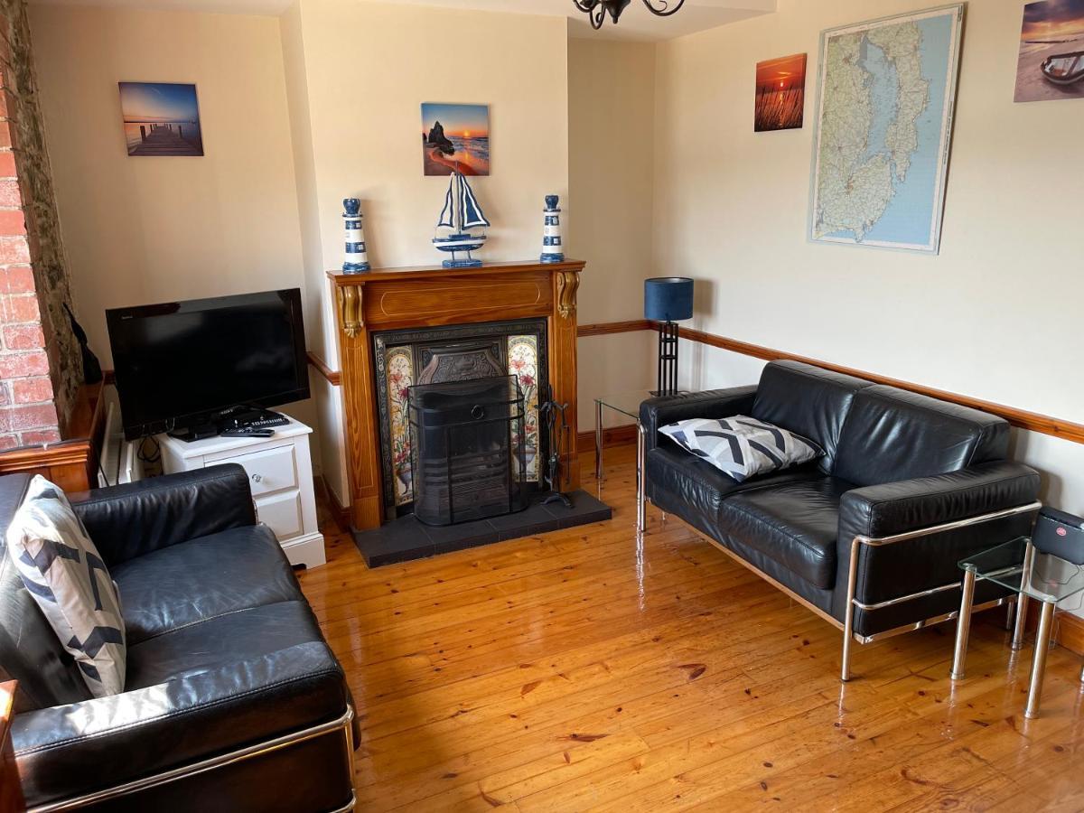 Lovely Apartment Overlooking The Harbour And Bay Ardglass Exterior photo