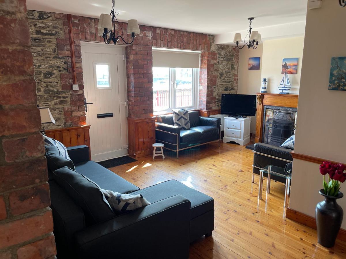 Lovely Apartment Overlooking The Harbour And Bay Ardglass Exterior photo