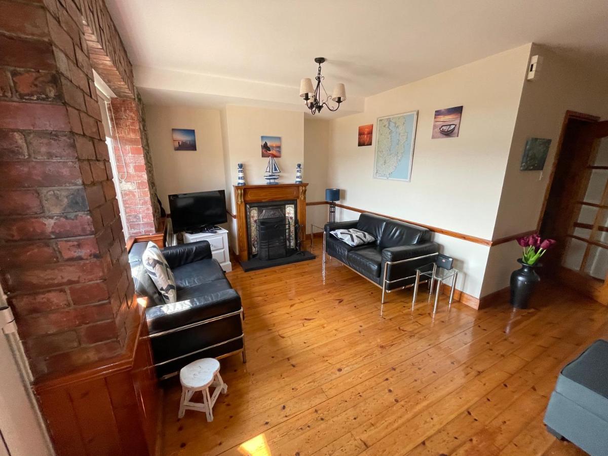Lovely Apartment Overlooking The Harbour And Bay Ardglass Exterior photo